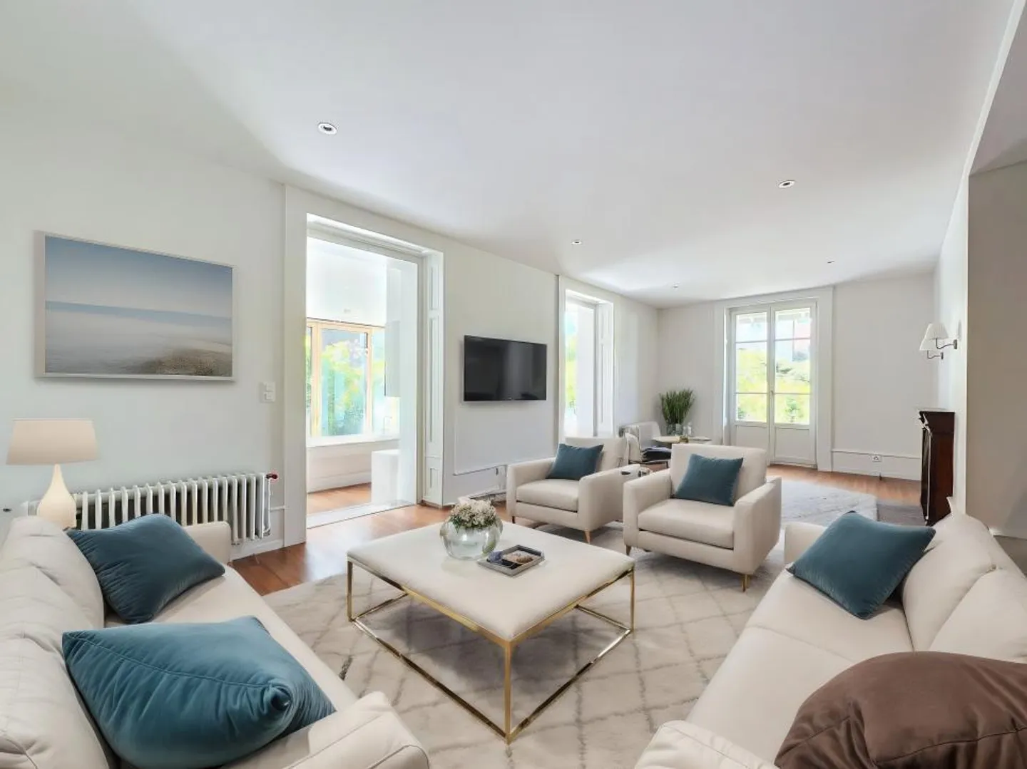 Beautifully Fully Renovated Townhouse - Photo 2 of 13