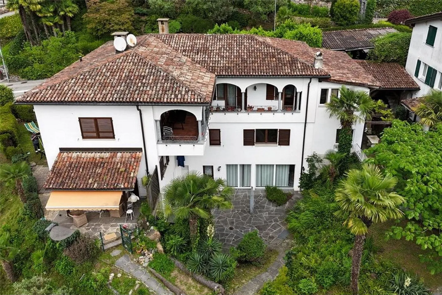 Morcote - 3,5 pièces avec vue splendide et jardin - Photo 12 sur 13