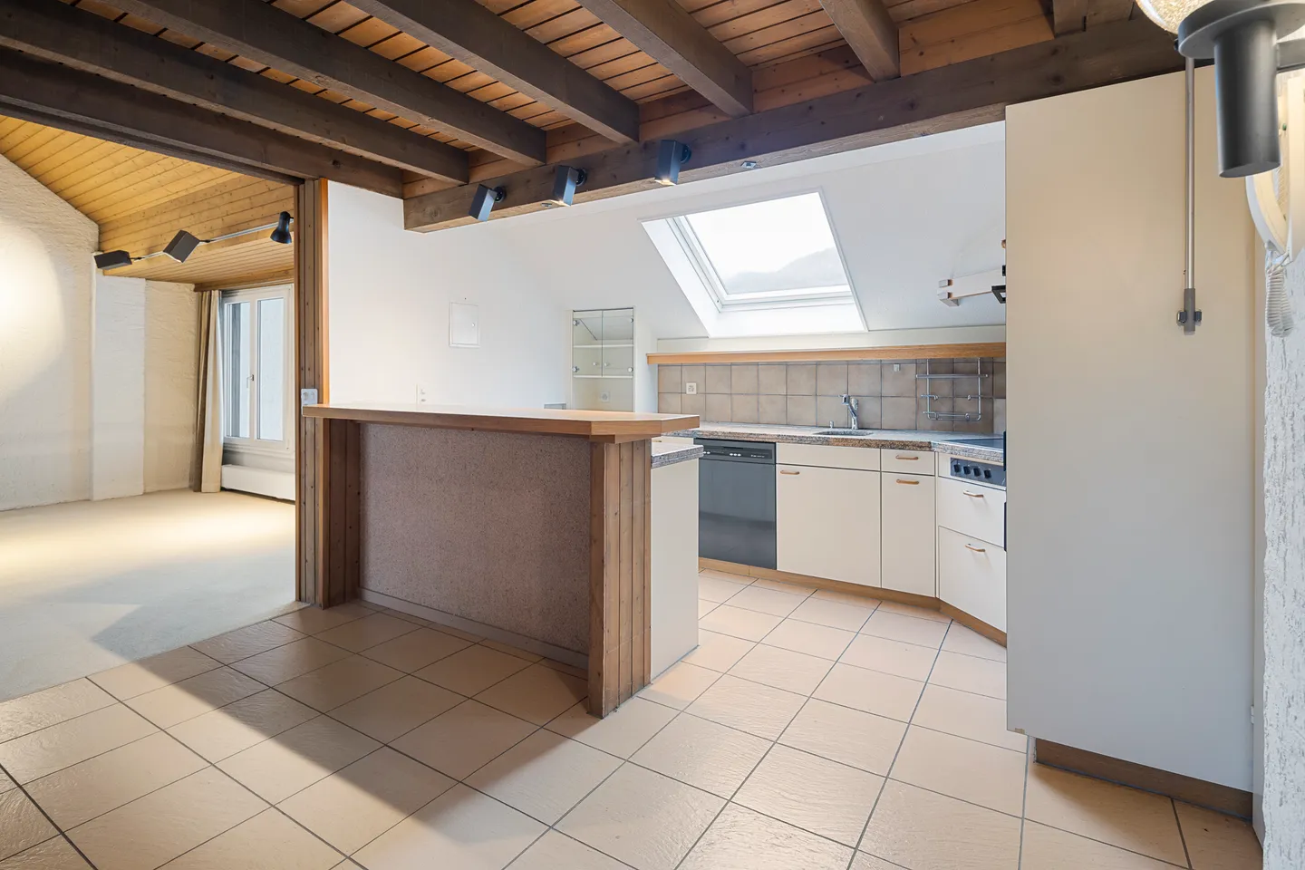 Mehrfamilienhaus mit Potenzial - Foto 4 von 11