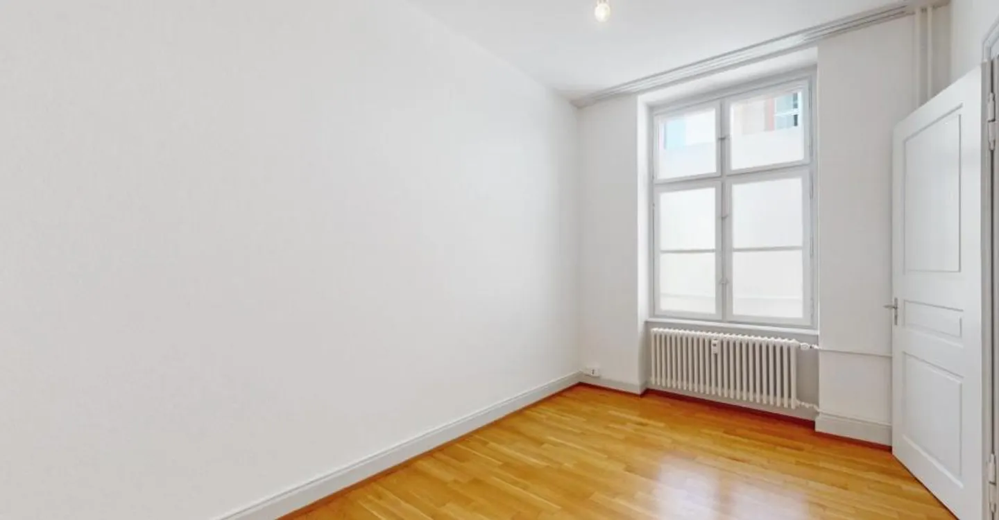 Living near the city - Your retreat on Sennheimerstrasse - Photo 4 of 5