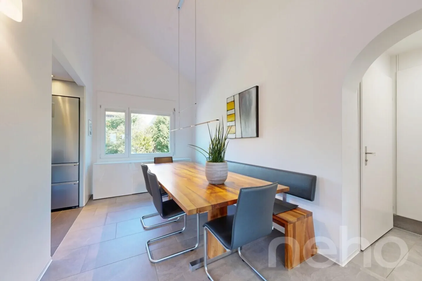 Appartement élégant de 4,5 pièces avec potentiel d'extension - Photo 4 sur 11