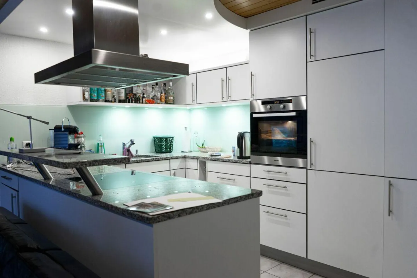 Casa plurifamiliare con 3 appartamenti ben curati a Sulz - Foto 3 di 12