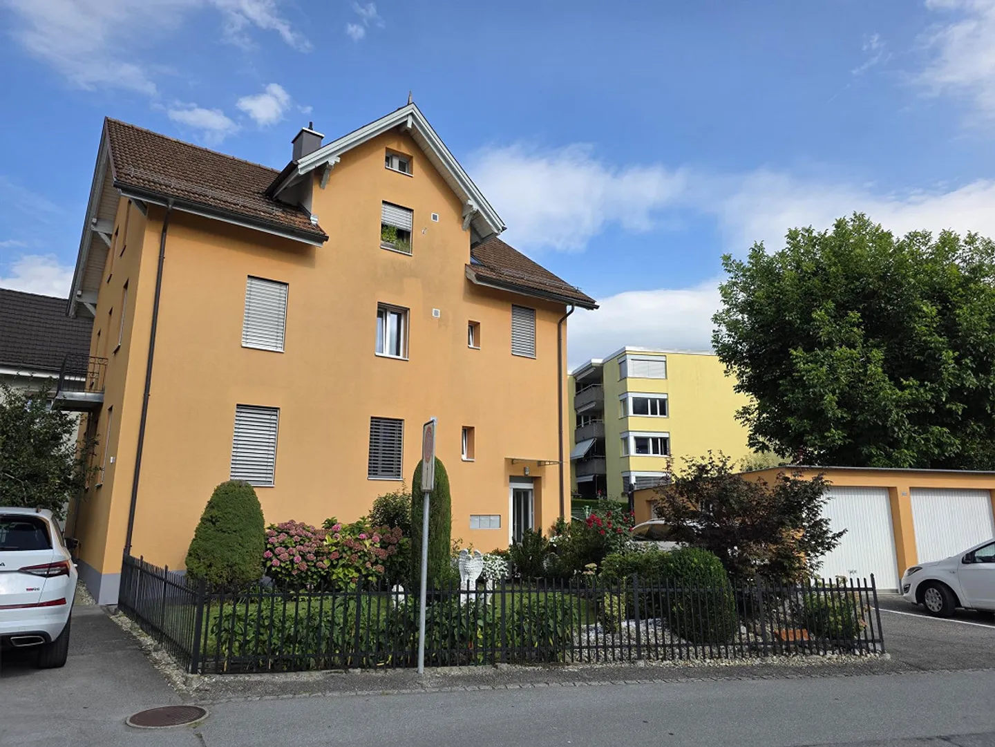 Appartamento affascinante di 2,5 stanze all'ultimo piano di una casa con solo - Foto 2 di 5