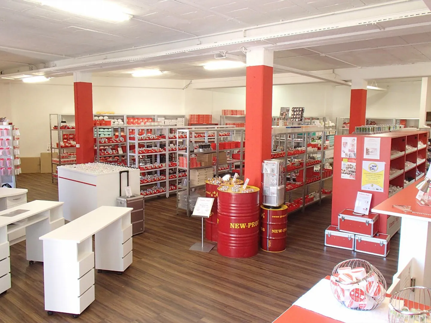 Gewerberaum beim Bahnhof - Teilflächen möglich - Besucher Parkplätze - Foto 8 von 9