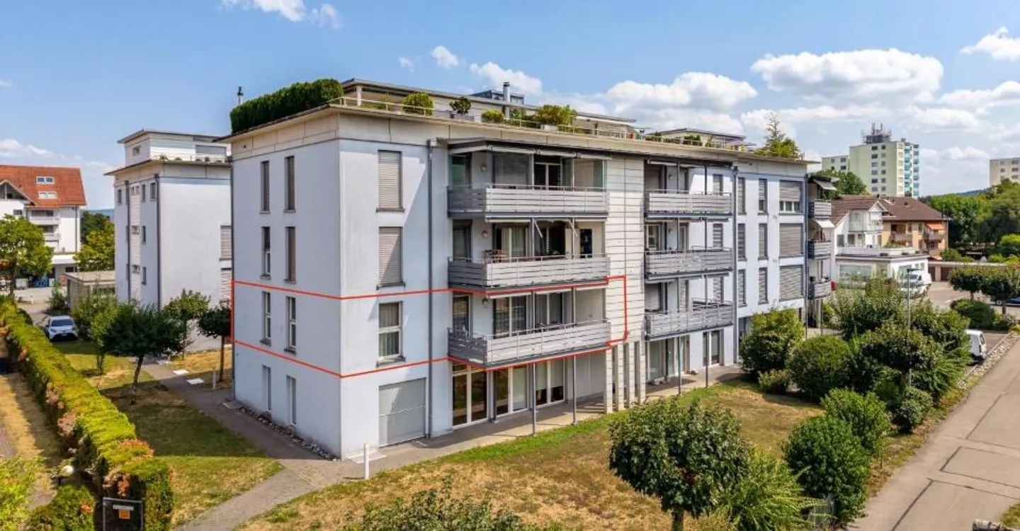 Spazioso appartamento di 4.5 locali con balcone soleggiato - Foto 1 di 12
