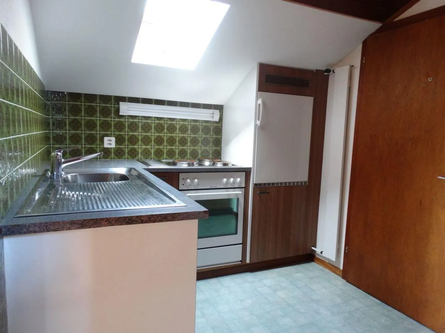 Cozy 3-room attic apartment - Photo 2 of 6