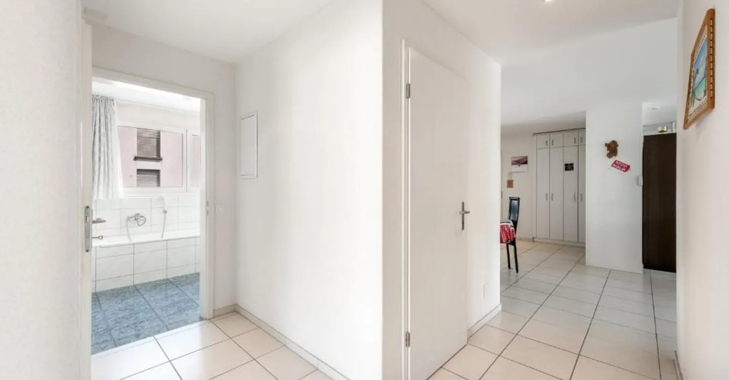 Spazioso appartamento di 4.5 locali con balcone soleggiato - Foto 10 di 12