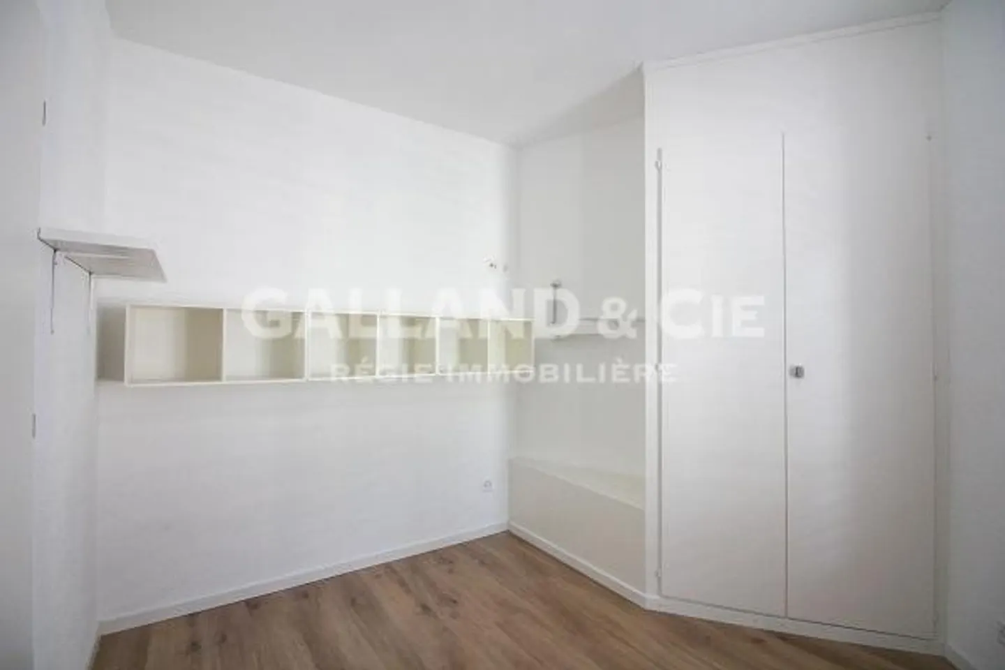 Studio on the 3rd floor N°31 (reserved for men) - Photo 2 of 3