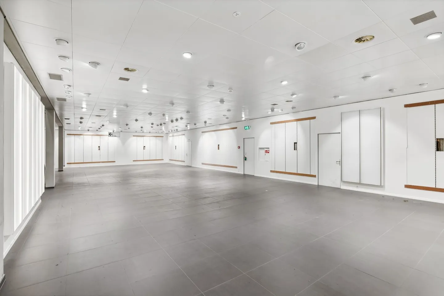 Your new 485 m² sales and storage space in the heart of Langnau i.E - Photo 5 of 7