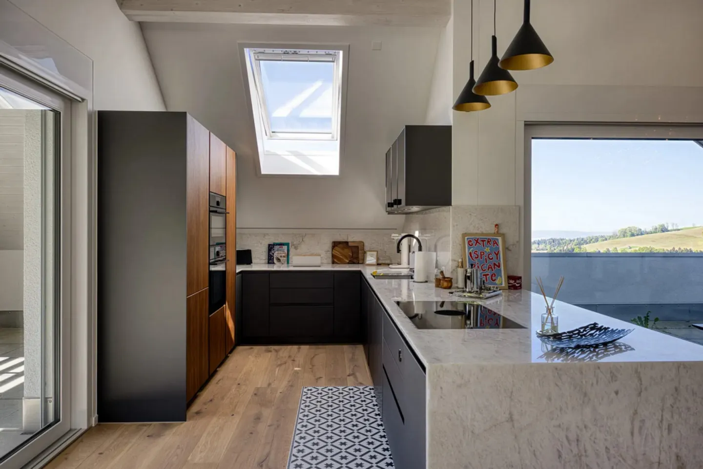 Appartement Design avec Vue sur le Lac - Photo 3 sur 12