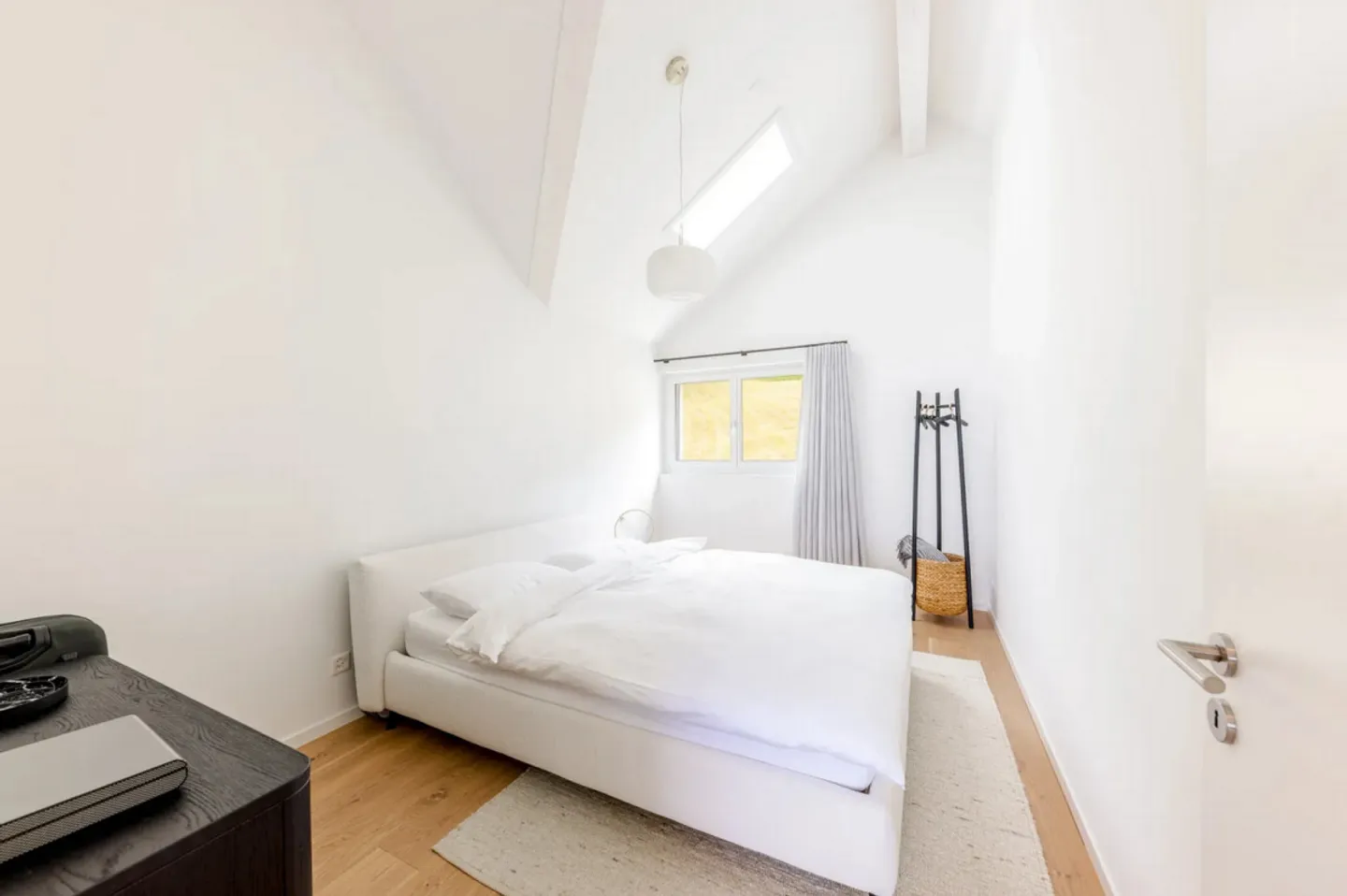 Appartement Design avec Vue sur le Lac - Photo 8 sur 12