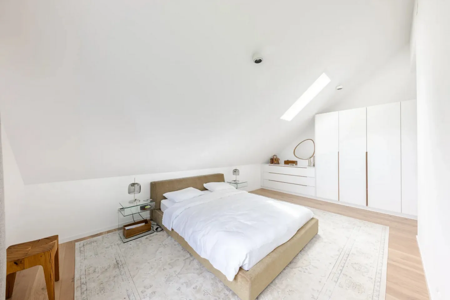 Appartement Design avec Vue sur le Lac - Photo 9 sur 12