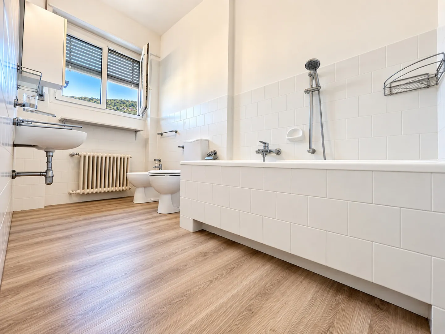 JUSQU'À 3 MOIS GRATUITS - Appartement moderne de 2,5 pièces à Chiasso - Photo 6 sur 7