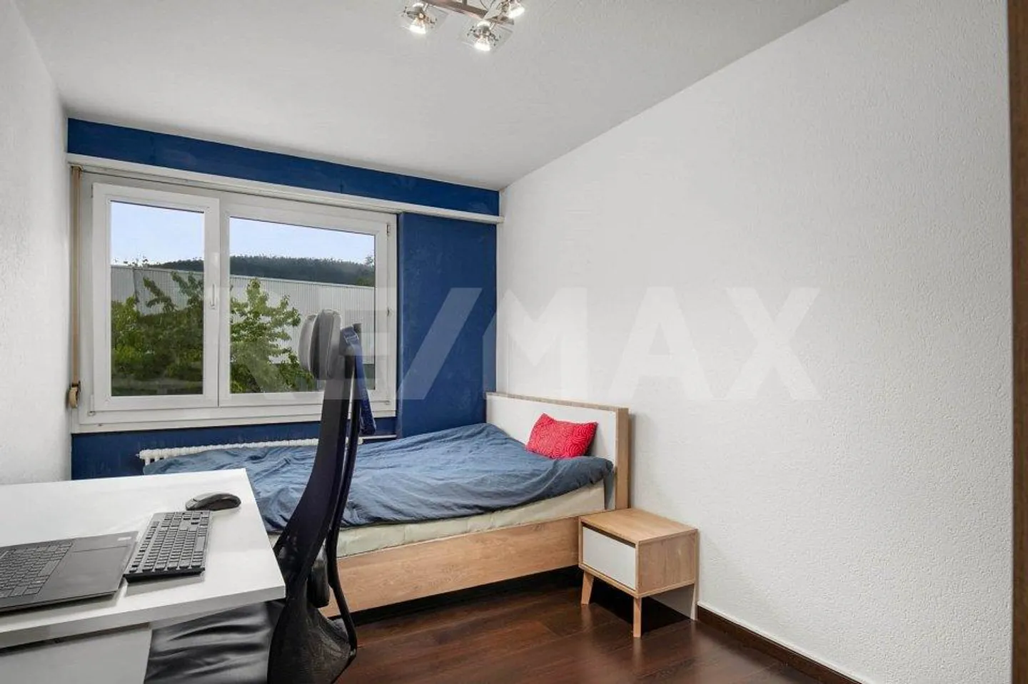 Beautiful 4-room apartment with wonderful views of Lake Zurich - Photo 9 of 13