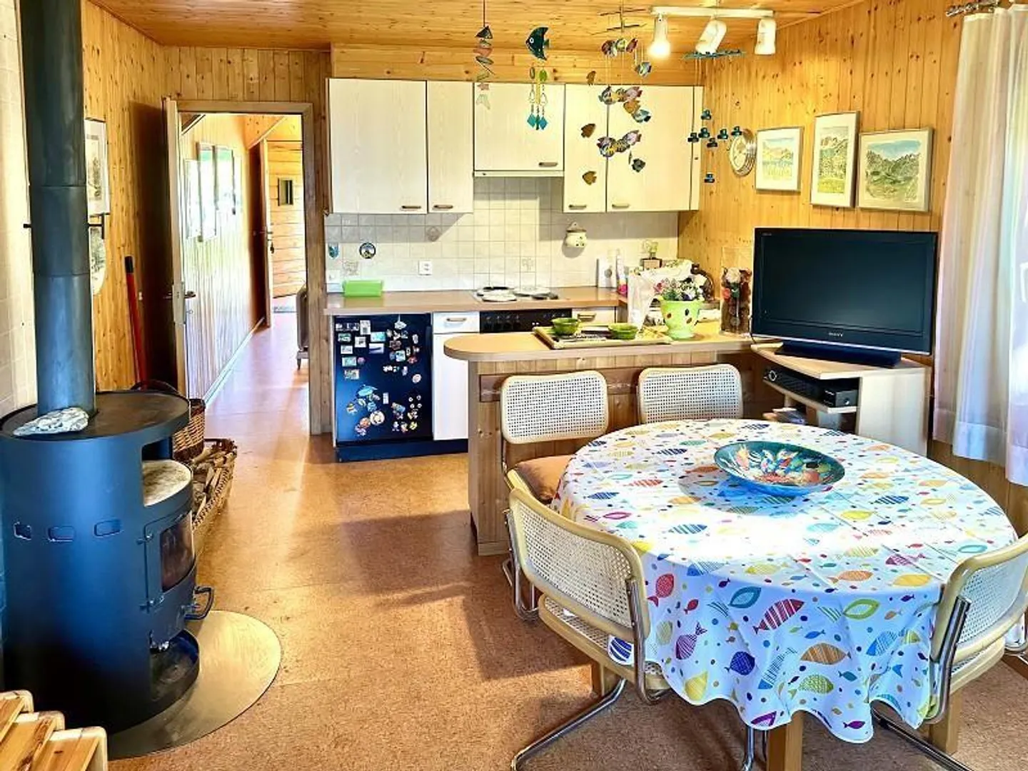Chalet with two apartments in a very quiet, sunny location - Photo 3 of 30