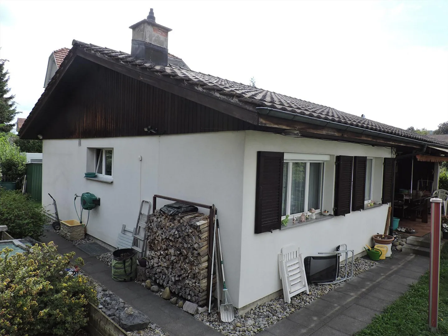 6 Room Single Family House - Photo 3 of 17