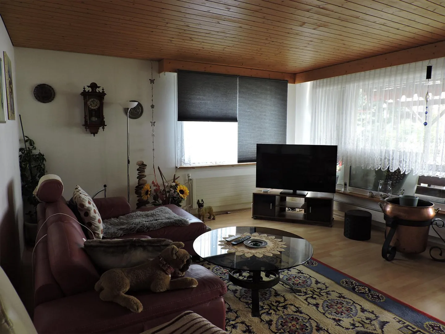 6 Room Single Family House - Photo 9 of 17