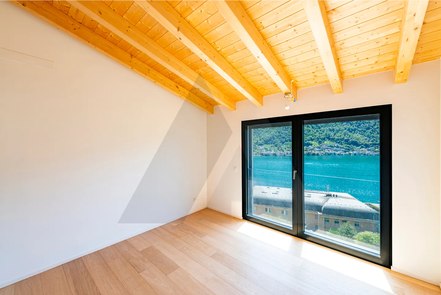 Moderne Villa mit Seeblick - Foto 11 von 15