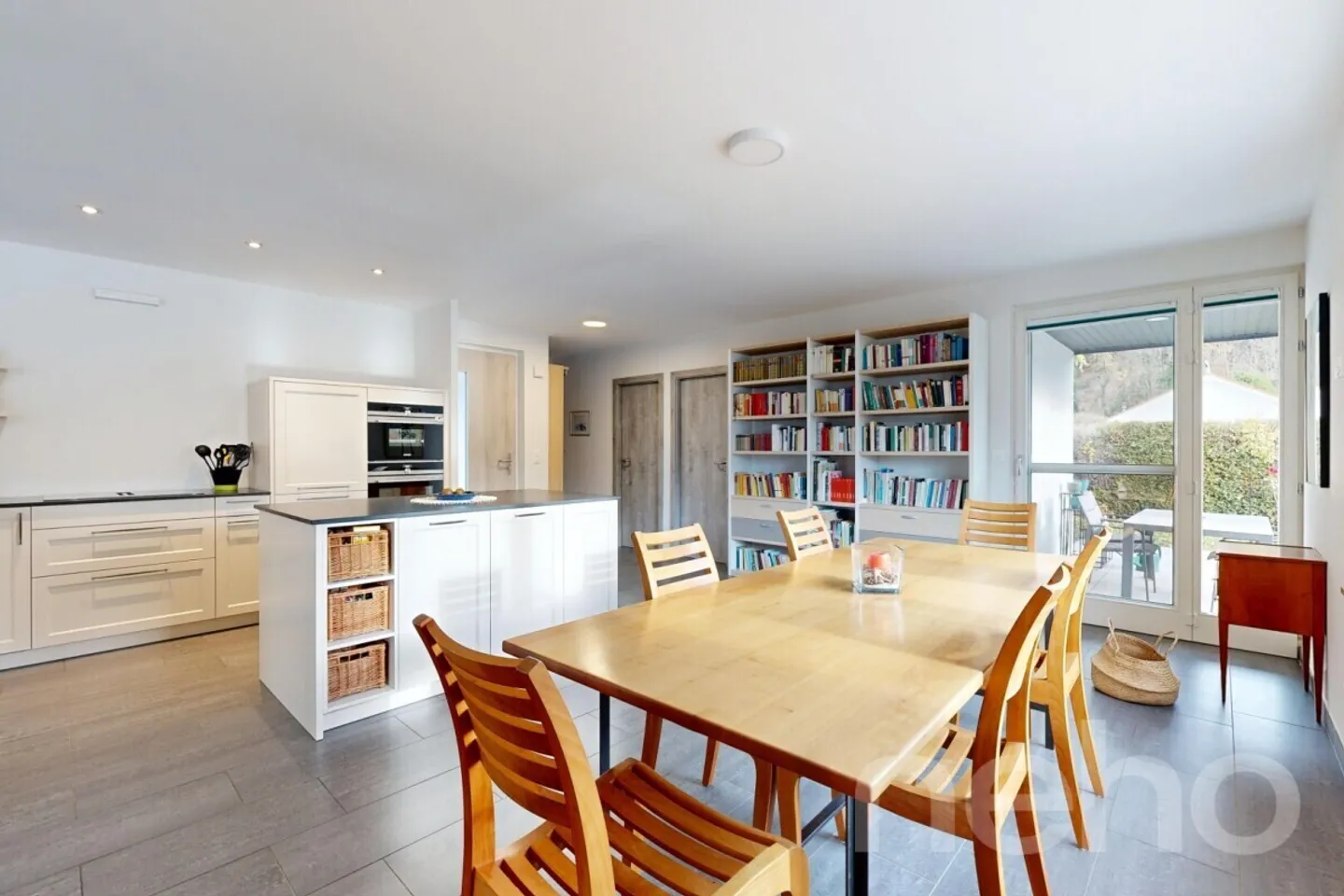 „Wunderschönes Haus am See in Portalban“ - Foto 8 von 13