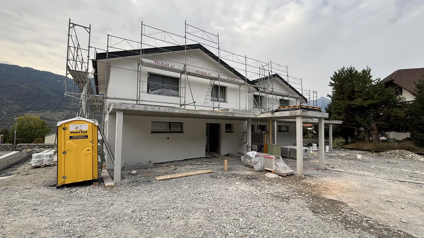 Modernes Doppeleinfamilienhaus in Zizers - Foto 2 von 8