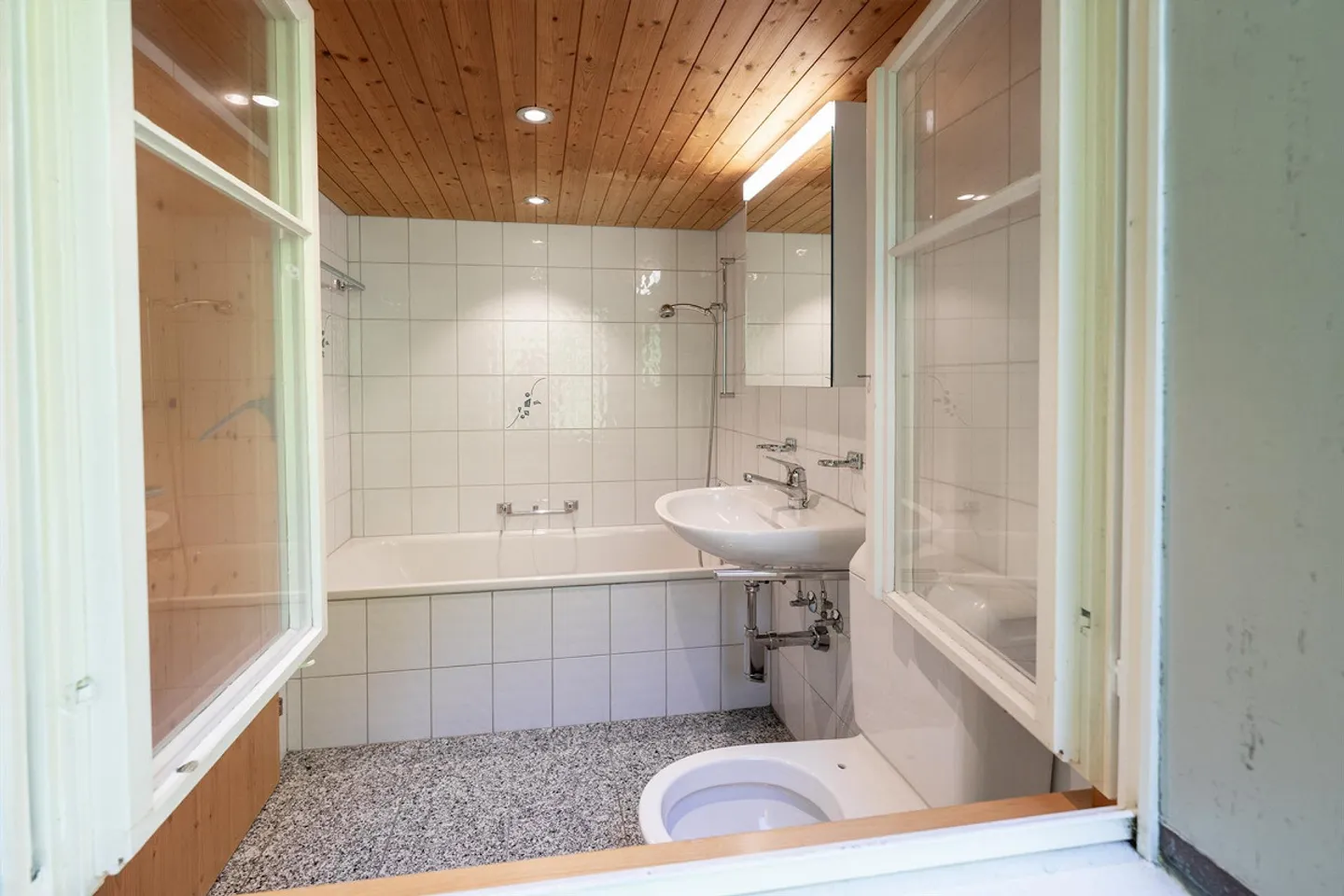 Charmantes Einfamilienhaus in der Natur - Foto 5 von 18
