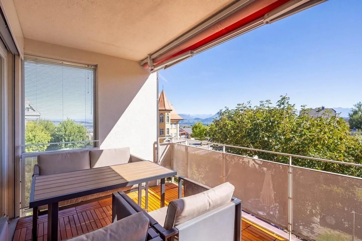 4.5-room apartment with covered balcony - Photo 6 of 6