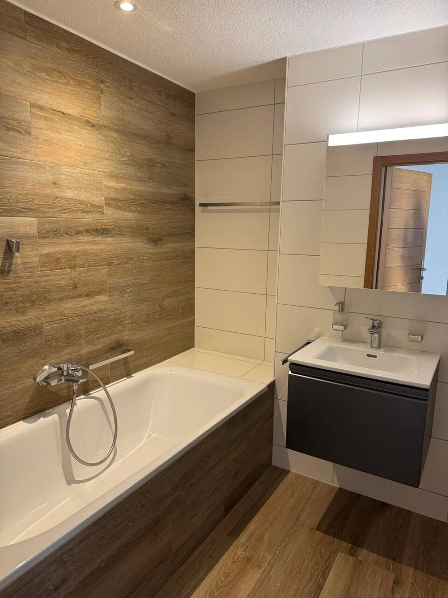 Beautiful 1.5-room apartment for rent in Mézières - Photo 6 of 7