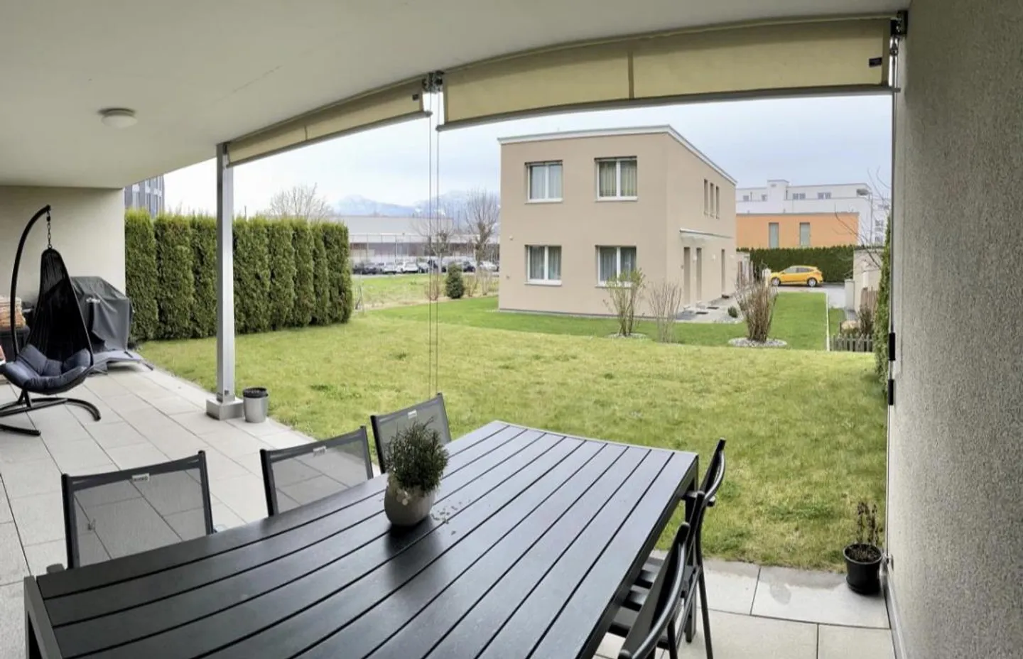Appartement 2,5 pièces avec terrasse et part de surface gazonnée - Photo 9 sur 11