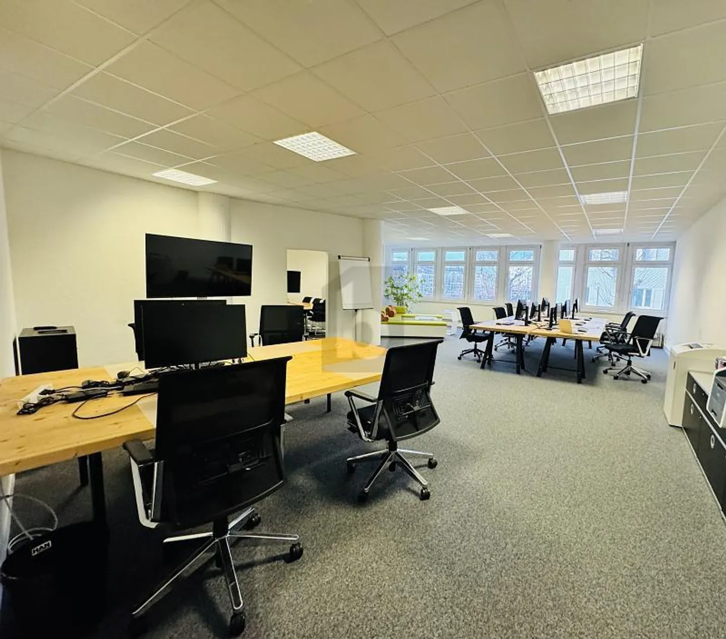 MODERN SPACES IN TOP LOCATION - Photo 1 of 6