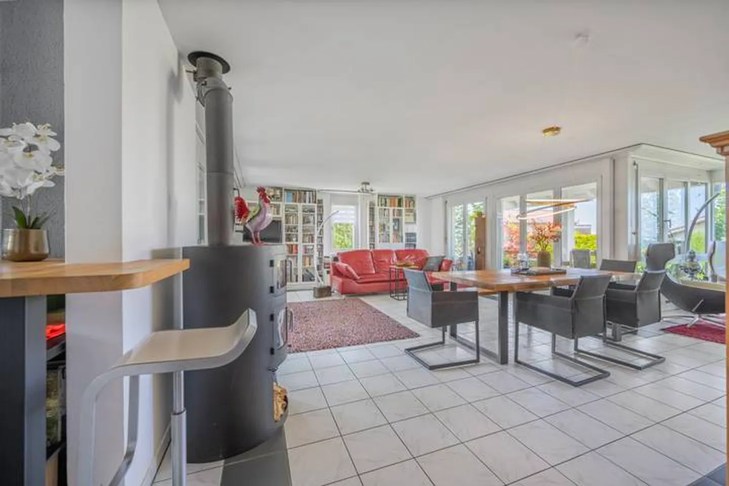 VIVRE AVEC UNE VUE - APPARTEMENT DE PROPRIÉTÉ DANS UN EMPLACEMENT DE CHOIX - Photo 3 sur 9