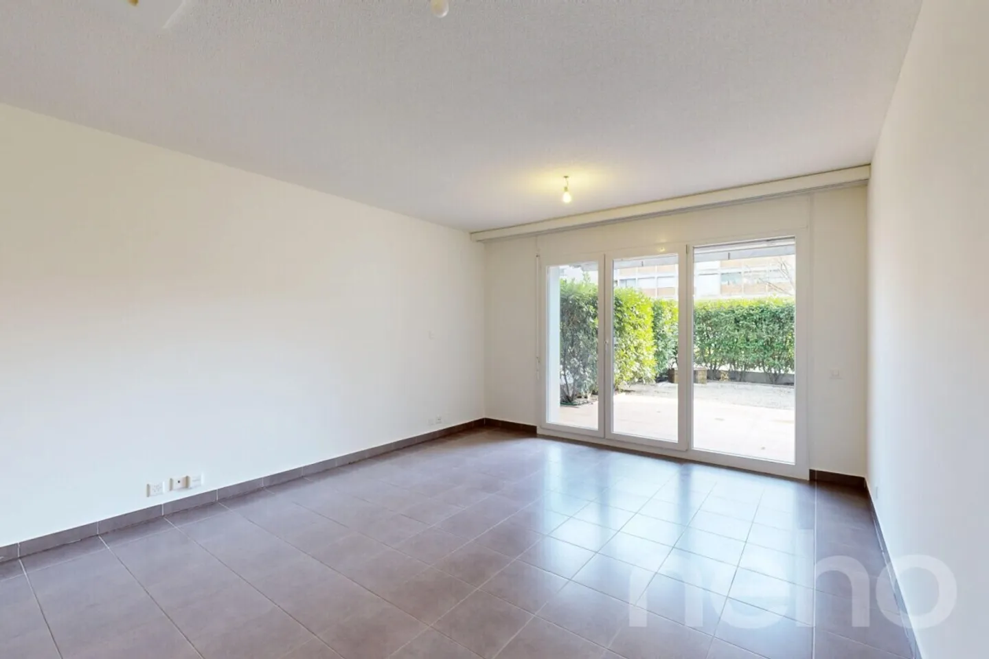 Gartenwohnung 4 Zimmer, 81 m², Casatax, im Herzen eines ruhigen Viertels - Foto 2 von 12