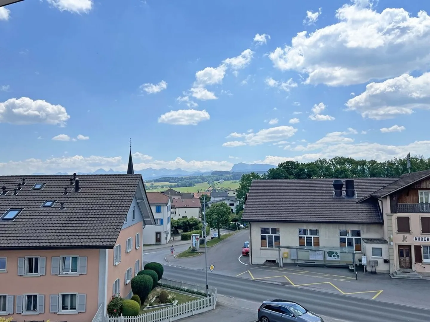 Renovierte Wohnung mit Balkonen - Foto 10 von 10
