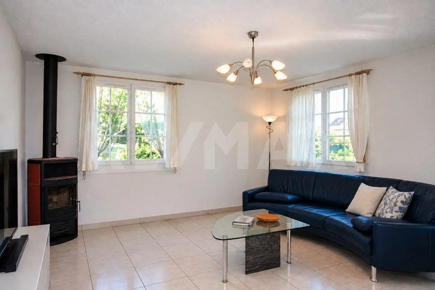 5½ Room Single-Family House with Garage, Stable and Vaulted Cellar - with... - Photo 5 of 13