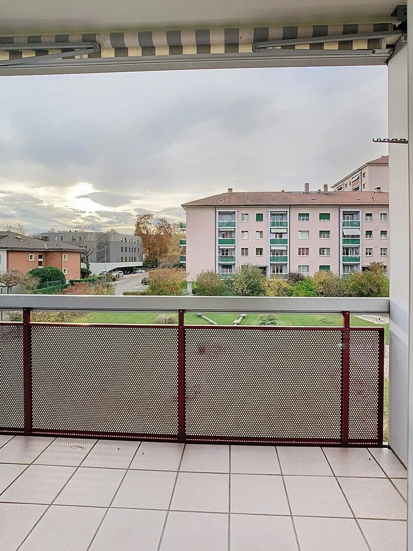 Magnifico appartamento di 3 stanze vicino ai servizi - Foto 5 di 13