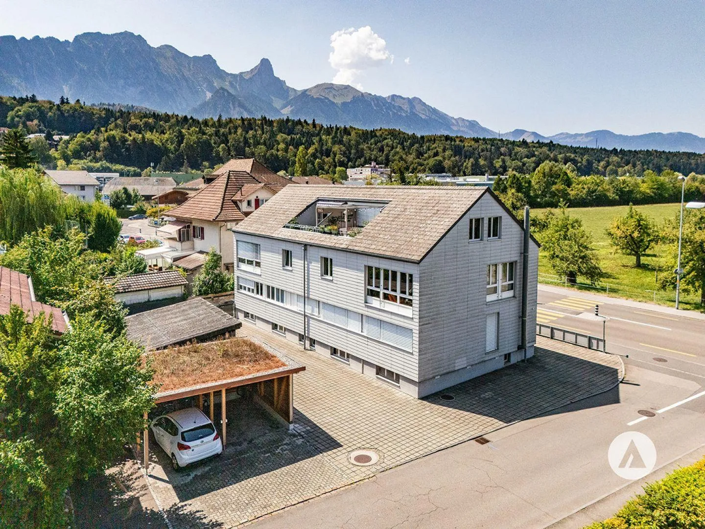 Wohn- und Geschäftshaus mit attraktiver Rendite - Foto 1 di 13