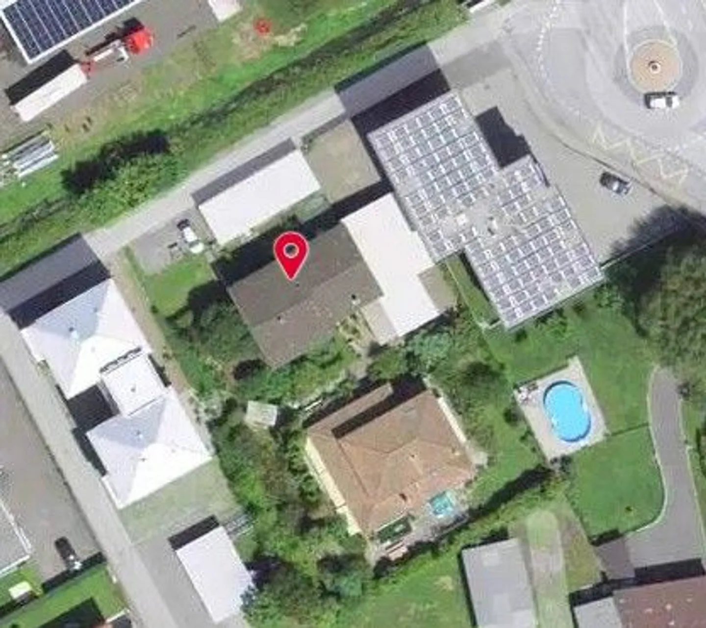 Semi-detached house for sale - Photo 2 of 13