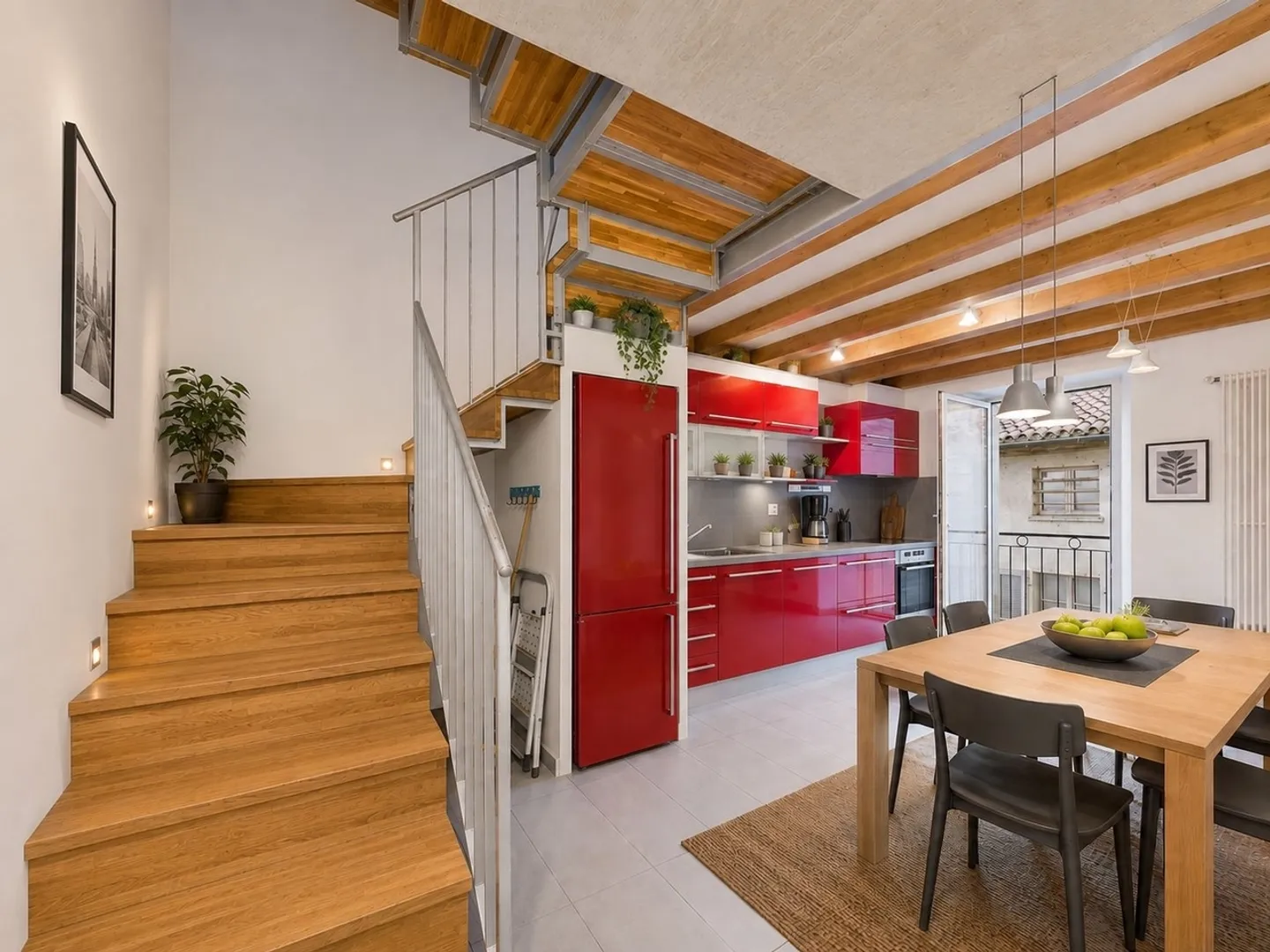 Superbe maison rénovée dans le noyau de Melide avec 4,5 pièces - Photo 1 sur 13