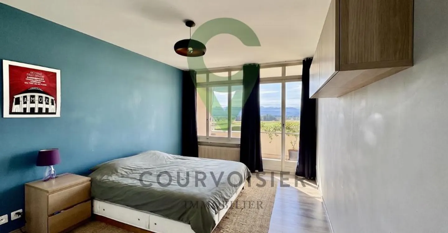 Appartement lumineux avec vue - Photo 4 sur 12