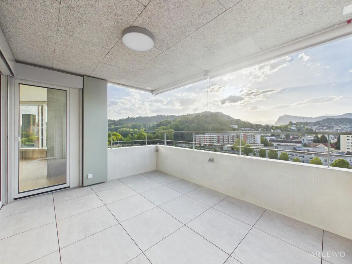 Luxuswohnung mit atemberaubendem Blick - Foto 2 von 13