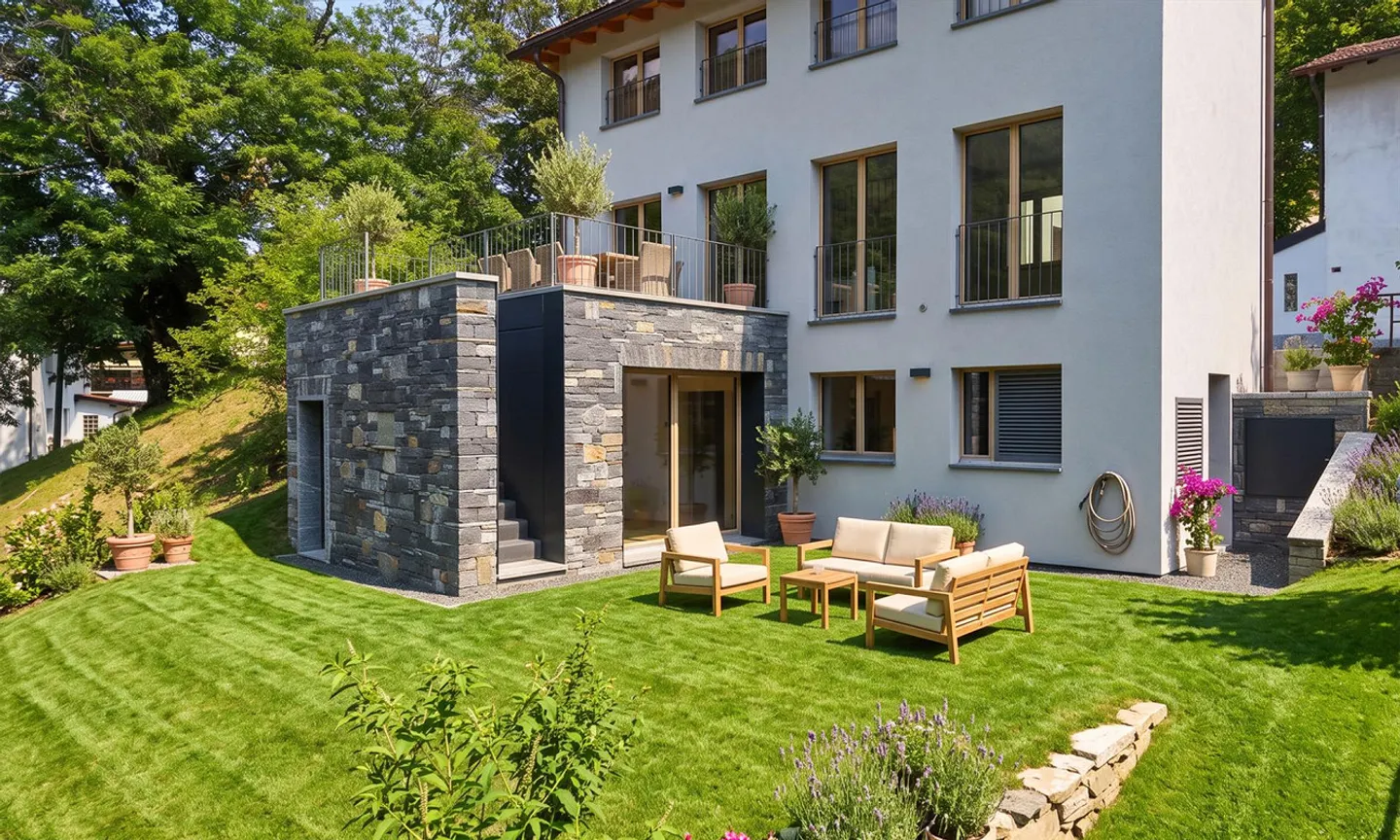 MAISON SPACIEUSE DE 3,5 PIÈCES AVEC JARDIN ET DÉPENDANCE À BRENO - Photo 2 sur 9