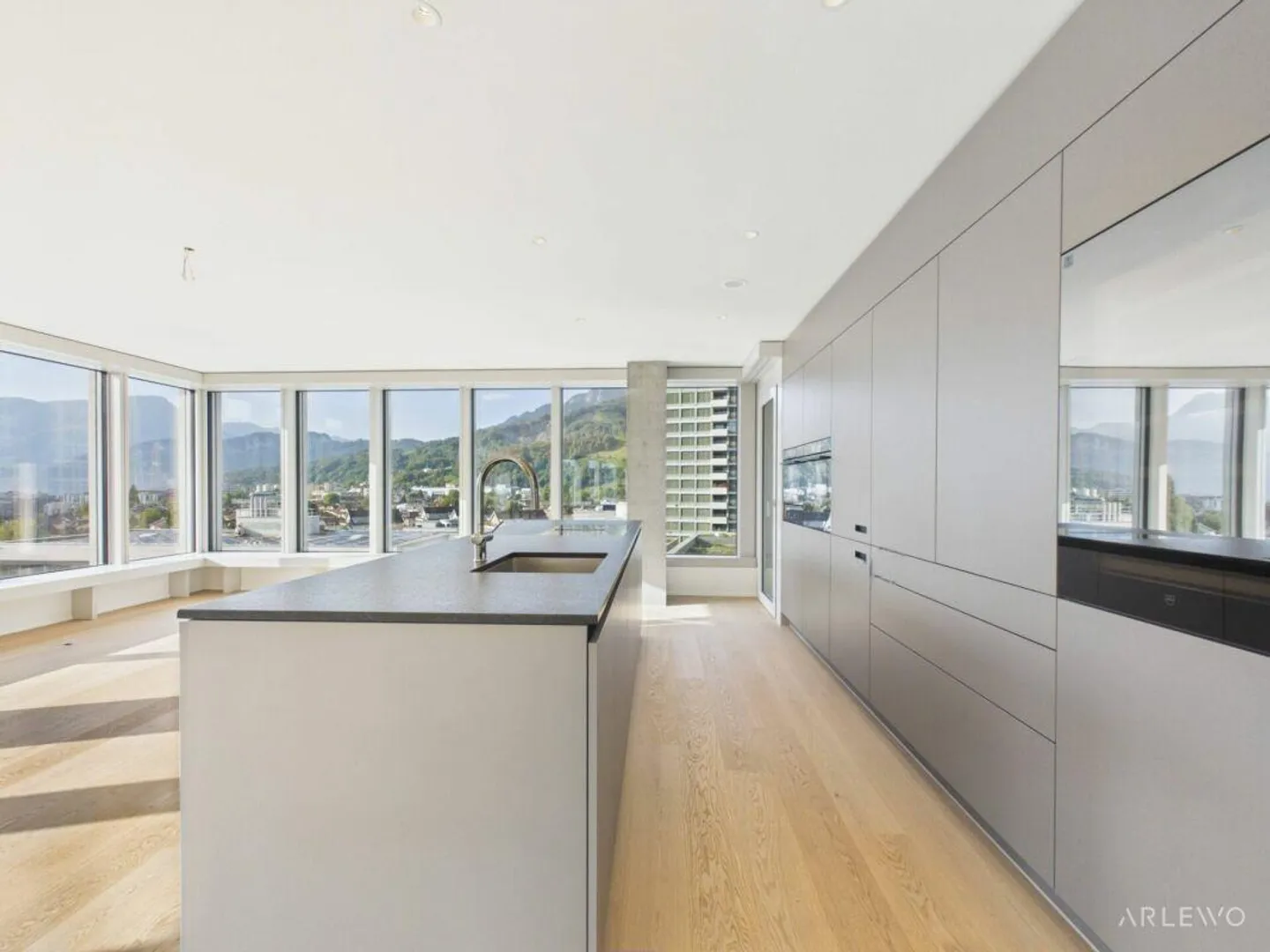 Luxuswohnung mit atemberaubendem Blick - Foto 6 von 13