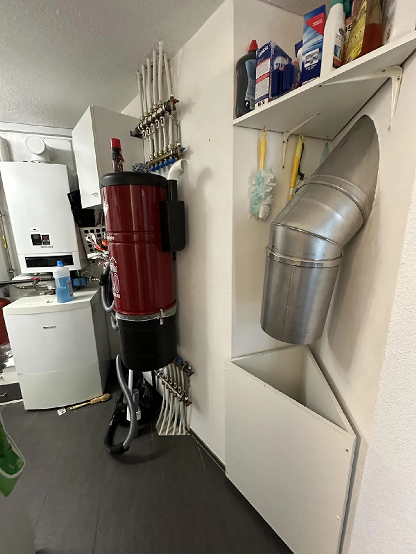 Spacious 5.5-room single-family house with garden & large terrace - Photo 6 of 24