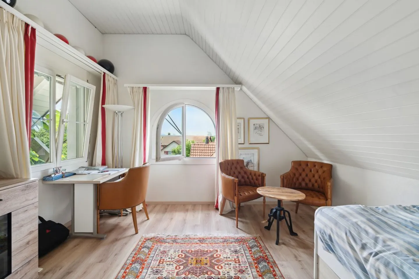 Exclusive Penthouse Duplex with 267m2 in Volketswil with 84m2 Studio on the Ground Floor - Photo 9 of 11