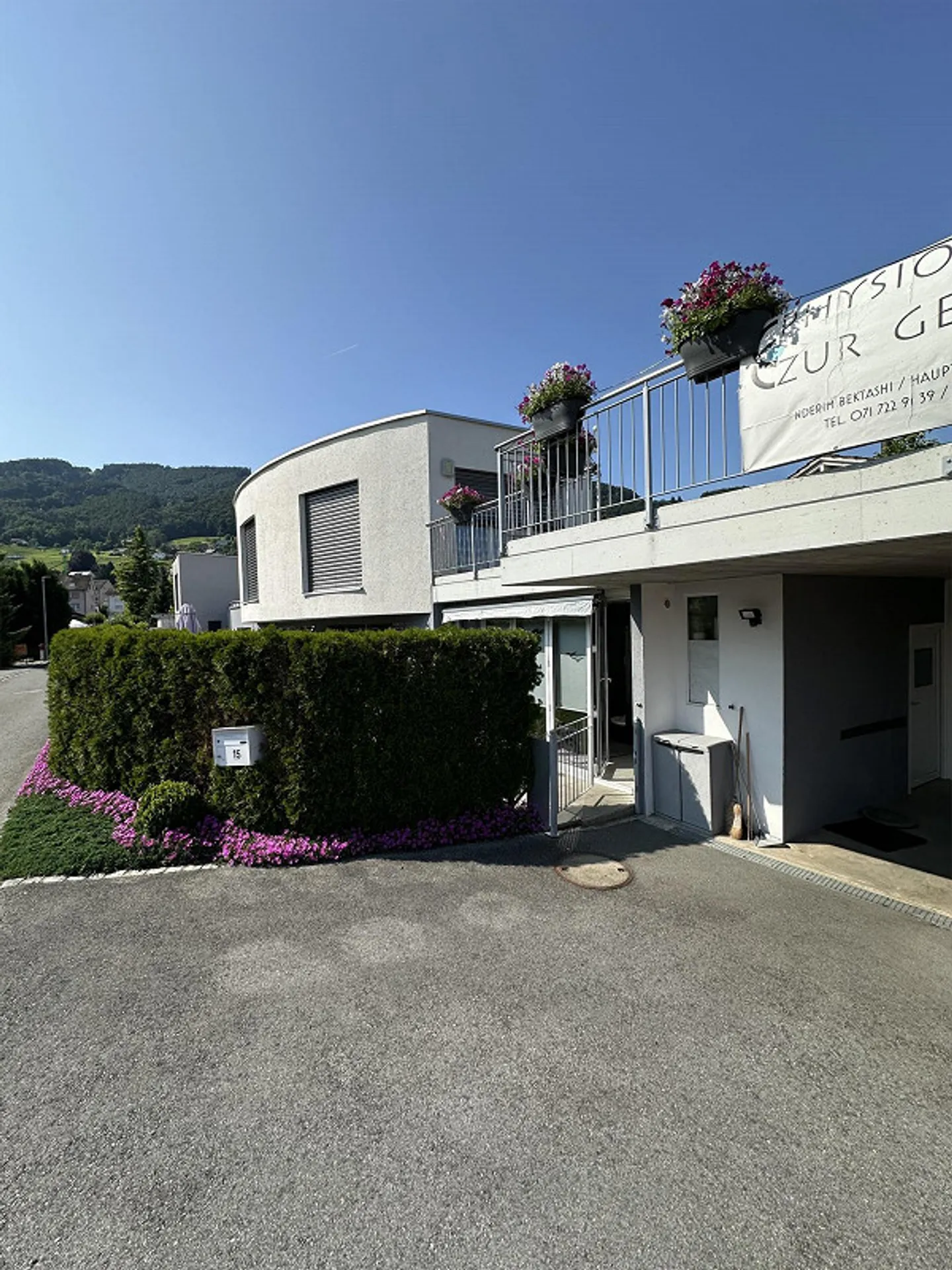 Spacious 5.5-room single-family house with garden & large terrace - Photo 10 of 24