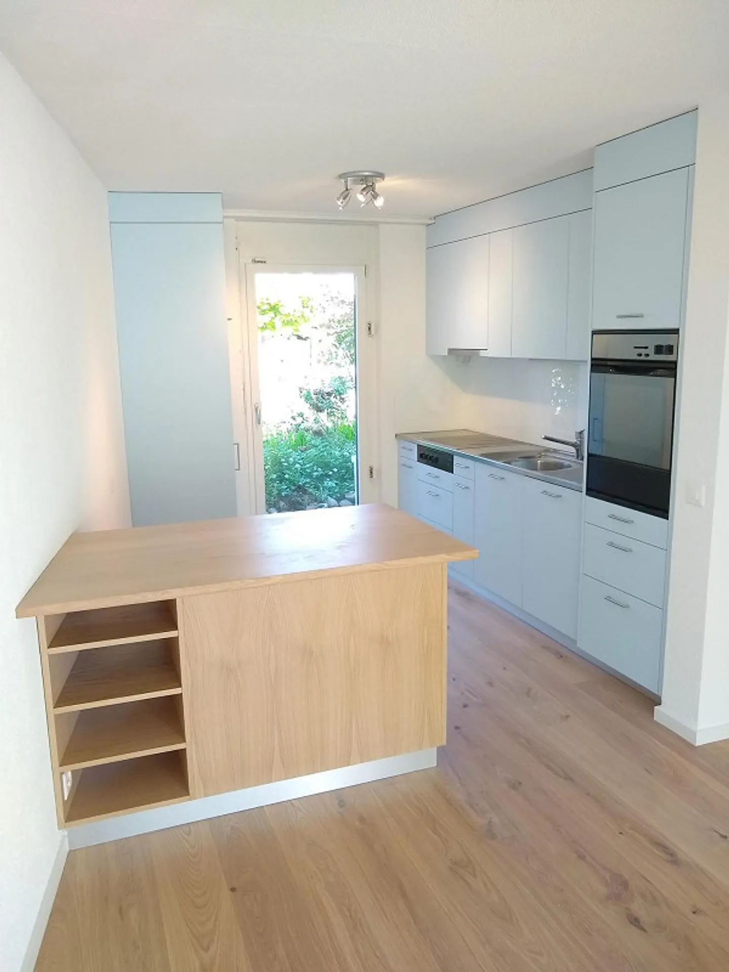 Freshly renovated 5.5-room terraced house with garden - Photo 10 of 13