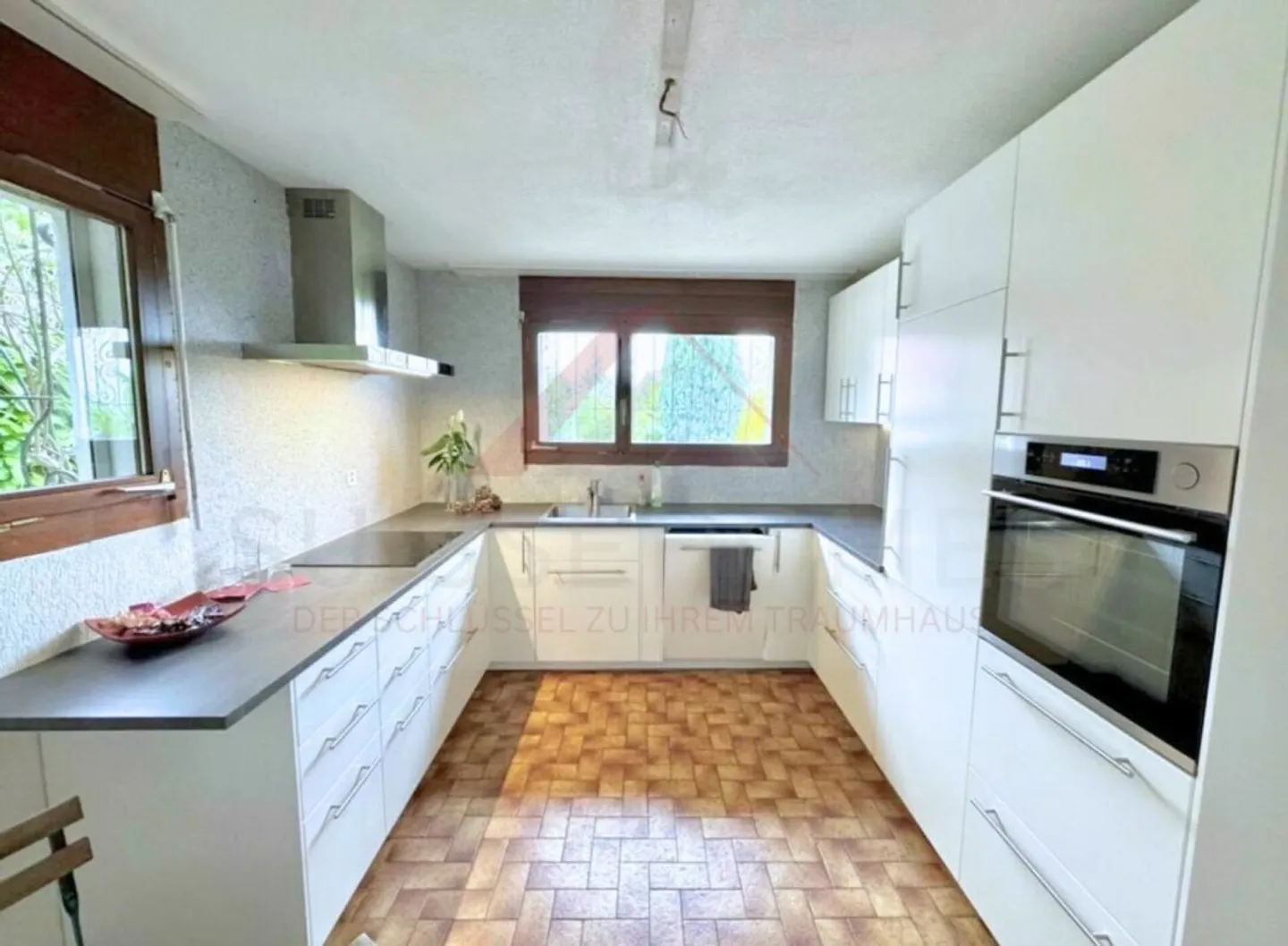 Maison individuelle de 8½ pièces avec appartement et vue de rêve à Dornach - Photo 7 sur 10