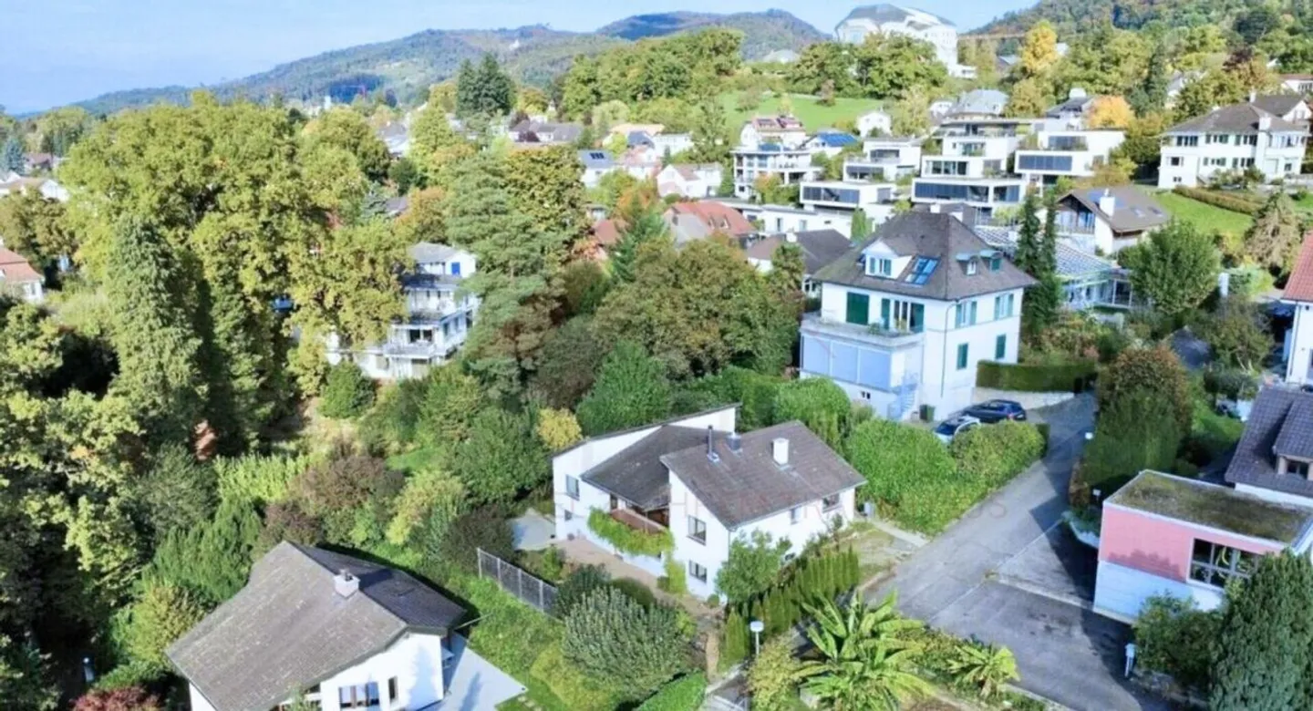 Maison individuelle de 8½ pièces avec appartement et vue de rêve à Dornach - Photo 9 sur 10