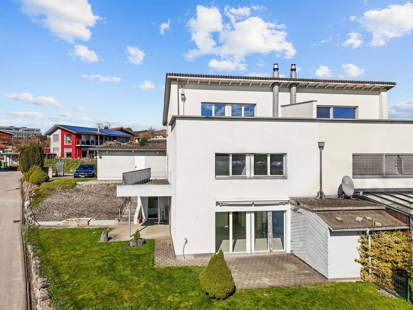 5.5-Zi.-Doppeleinfamilienhaus mit grossem Garten in St. Erhard - Photo 2 of 13