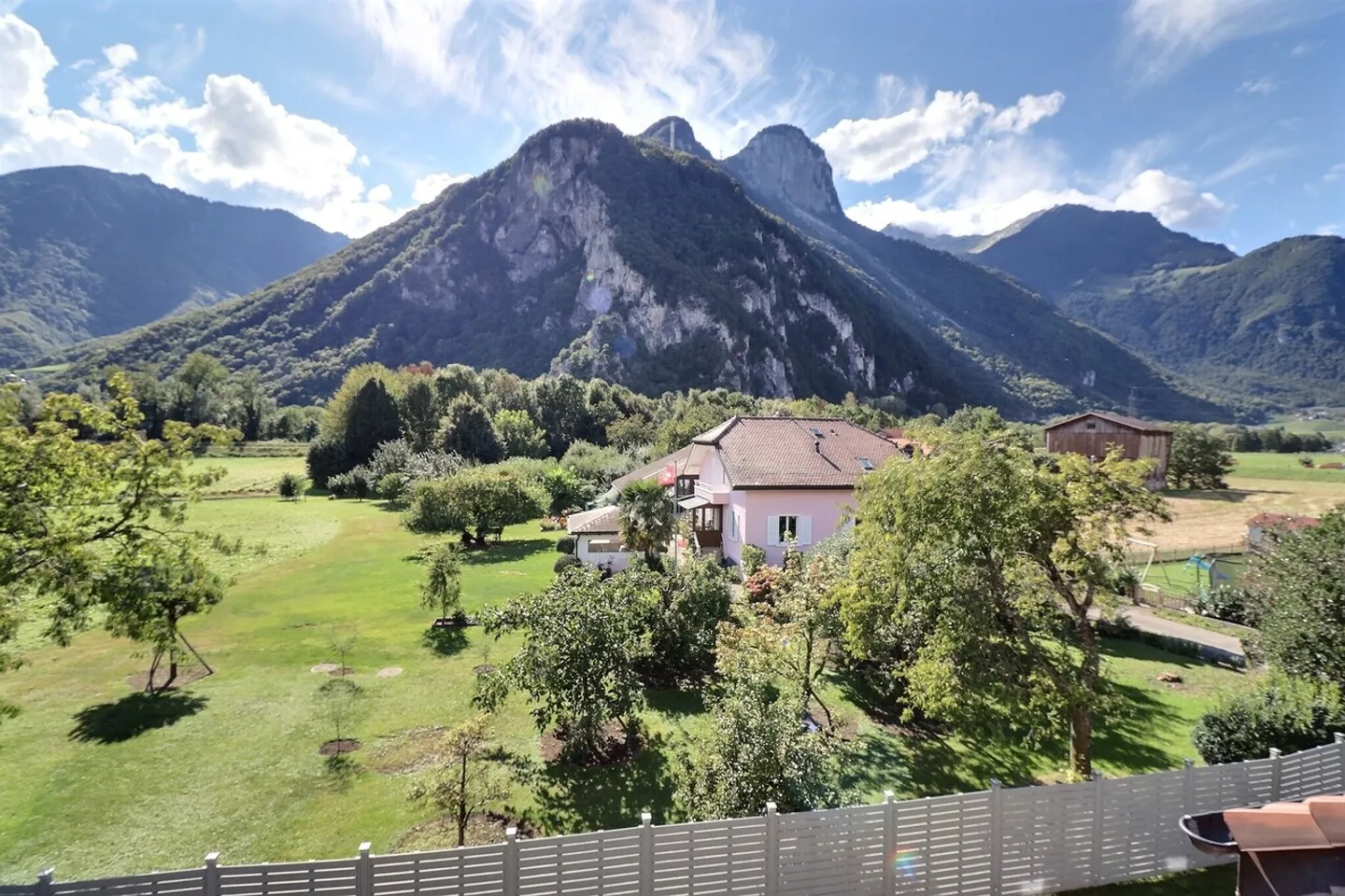 Magnificent 4.5 room apartment of 96 m2 with large balcony - Photo 6 of 6