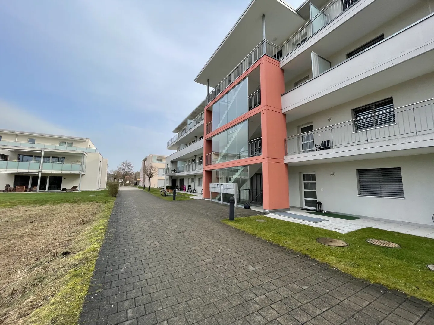 Modern 4.5 Room Apartment with Terrace & Elevator in Luterbach - Photo 3 of 14